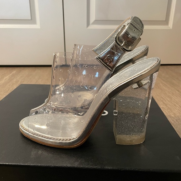 Authentic Chanel Sandals - Picture 5 of 9